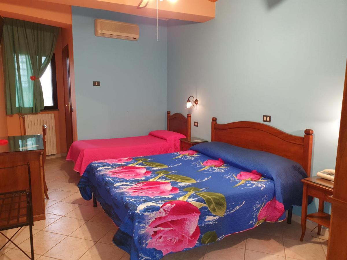 Hotel Caribe Casalnuovo di Napoli Kültér fotó